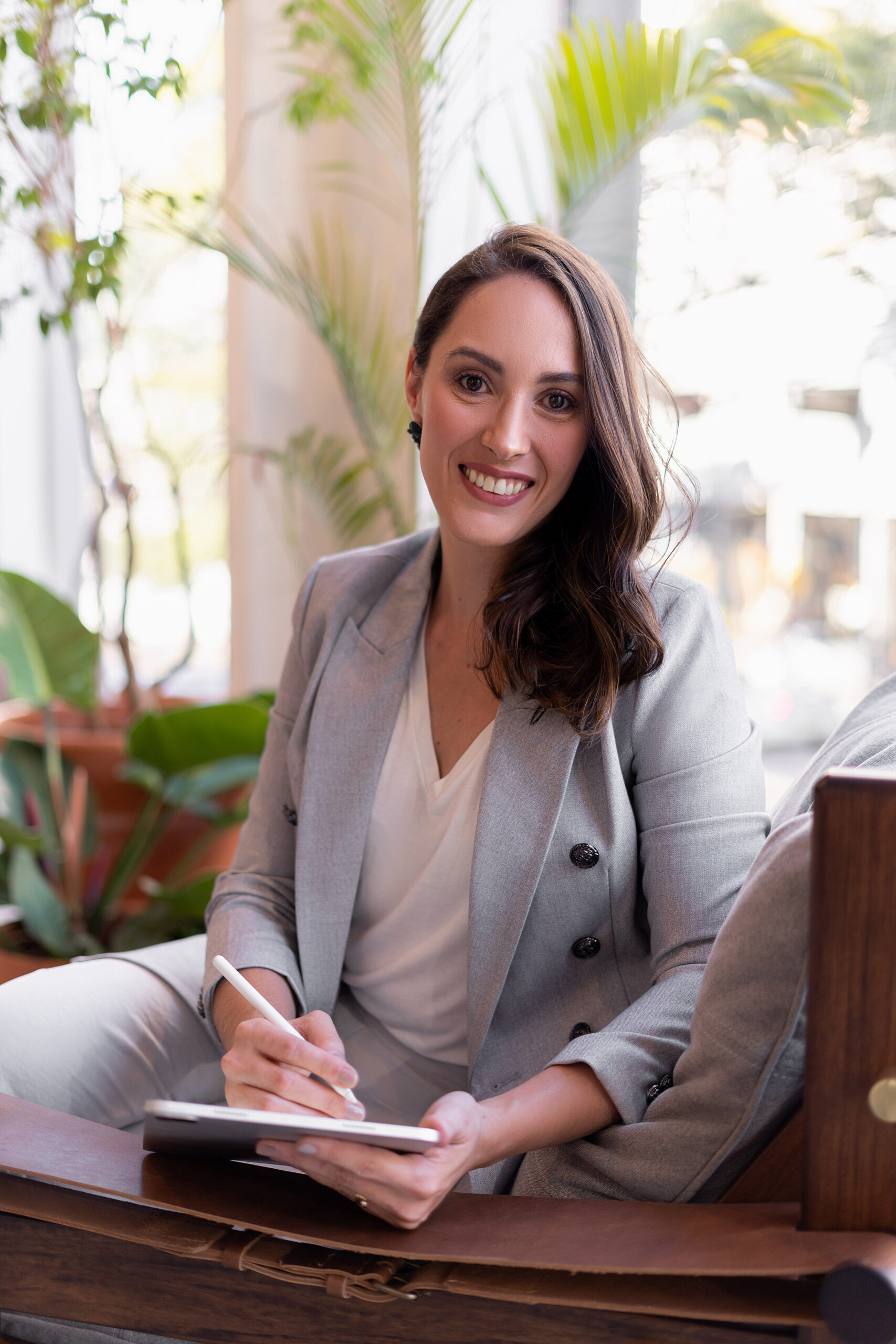 Natália Gonçalves Nutricionista, Saúde da Mulher (Gestantes, Endometriose, SOP, Menopausa, TPM, TDPM), Doenças Crônicas, Autoimunes, Gastrointestinais e Emagrecimento.
